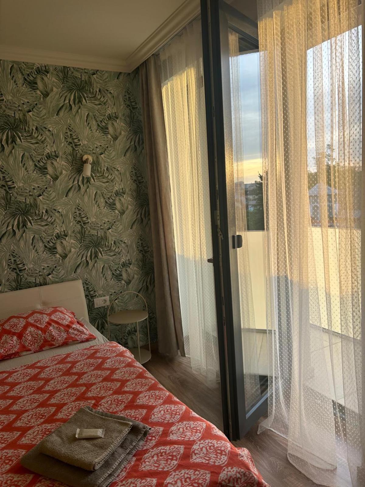 Becca'S Downtown Apartment With Private Parking Oradea Zewnętrze zdjęcie