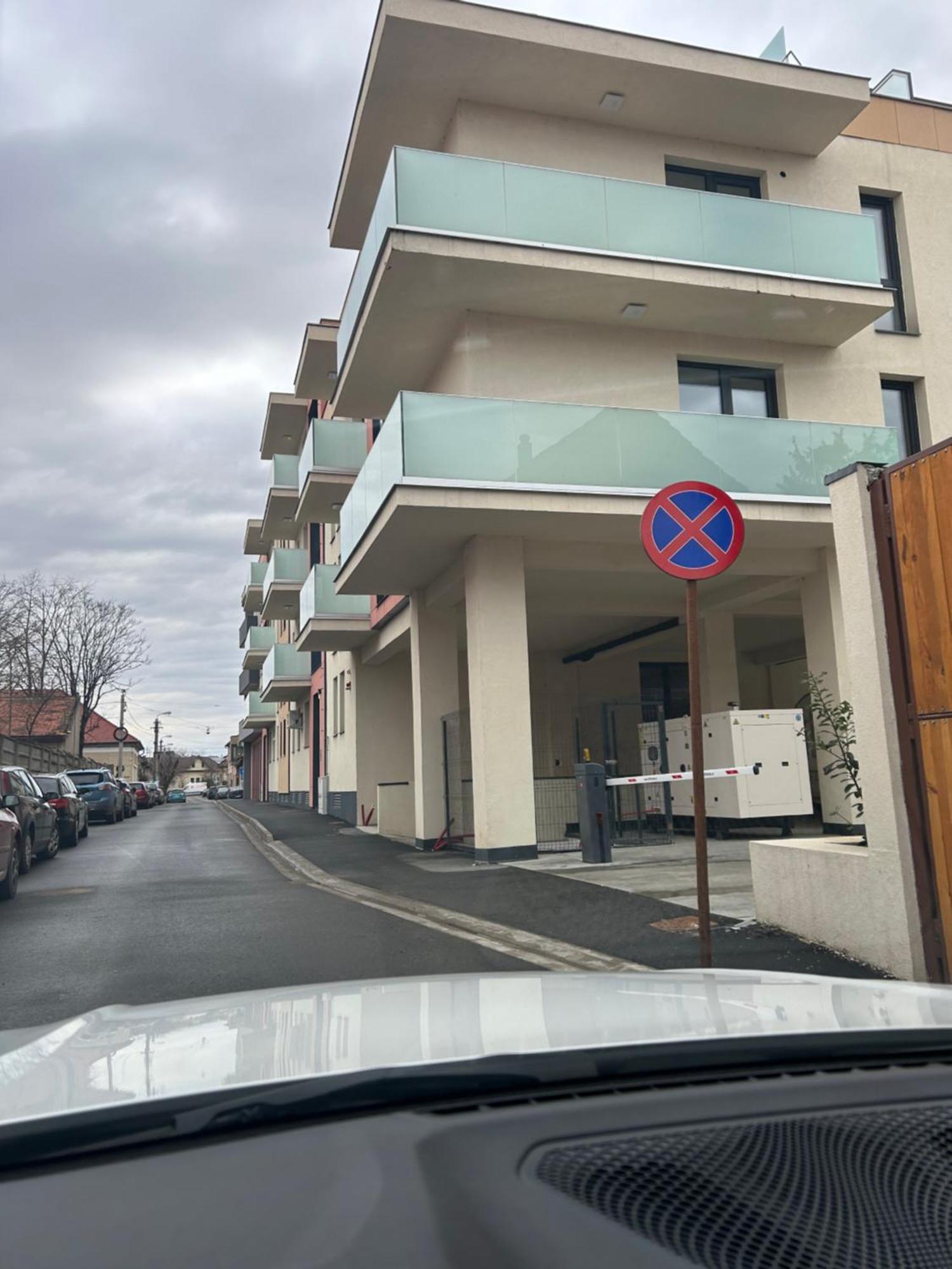 Becca'S Downtown Apartment With Private Parking Oradea Zewnętrze zdjęcie